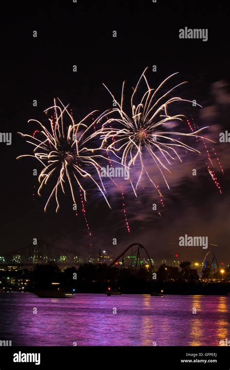 Fireworks at La Ronde, Montreal-Canada 2016 Stock Photo - Alamy