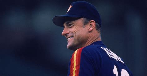 Former Astros player, manager Art Howe hospitalized with COVID-19