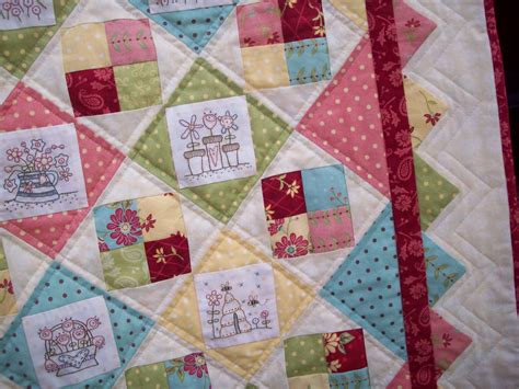 AUNTIE'S QUAINT QUILTS: Simple Pleasures - Finished