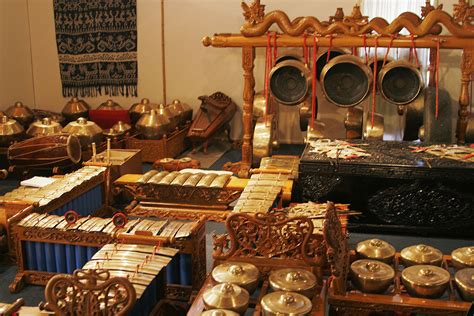 12 Alat Musik Tradisional Jawa Tengah yang Sering Digunakan untuk Gamelan | BukaReview