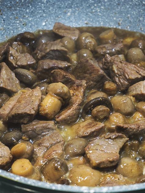 Beef Salpicao with Mushrooms Recipe | Amiable Foods