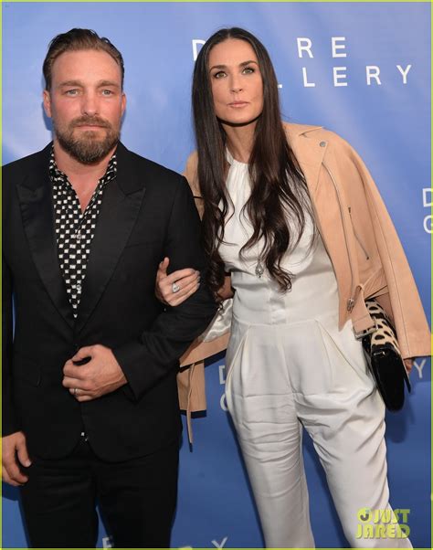 Demi Moore & Beau Sean Friday Still Going Strong, Party at De Re ...