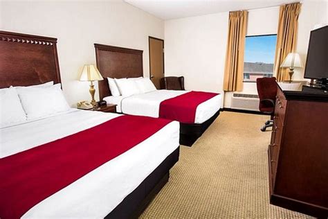 AMERICINN BY WYNDHAM BRANSON & CONFERENCE CENTER $99 ($̶1̶3̶8̶ ...