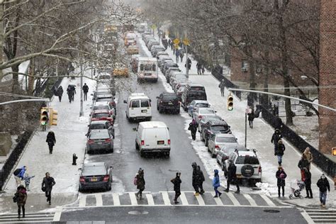 New York snowstorm will be one of biggest in city history, De Blasio ...