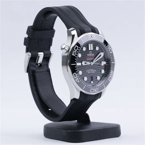 Omega Seamaster Diver 300M 42mm Black Dial Rubber New 2020 - Millenary Watches