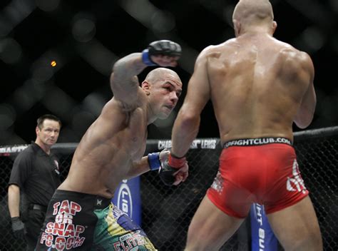 SPORT UFC | Thiago Alves, left, fights Georges St-Pierre dur… | Flickr