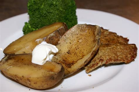 Slow Cooker Steak and Potatoes