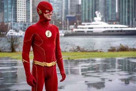 Grant Gustin Shares His Biggest Complaint About 'The Flash' Costume