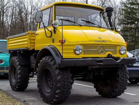 Yellow Unimog Monster Truck in 2020 | Unimog, Mercedes unimog, Mercedes ...