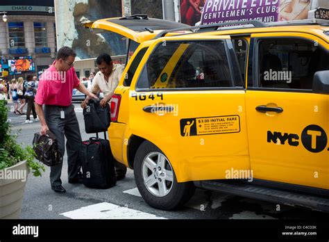 Taxi driver new york hi-res stock photography and images - Alamy