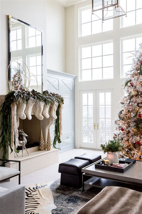 Tour a Blogger's Home Decked Out for the Holidays | Christmas interior design, Home, Blogger home