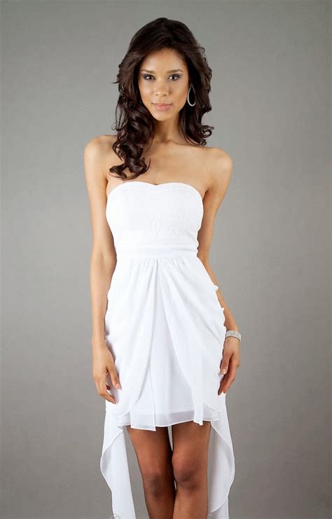 White Dress Pictures: Strapless White Summer Dresses for Women