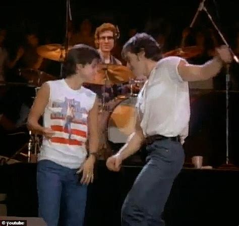 Courteney Cox who starred in Bruce Springsteen's Dancing In The Dark video goes to his Broadway ...