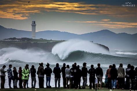 Main Wollongong Beach June 2016 | Surfing photography, Ocean waves, Surf life