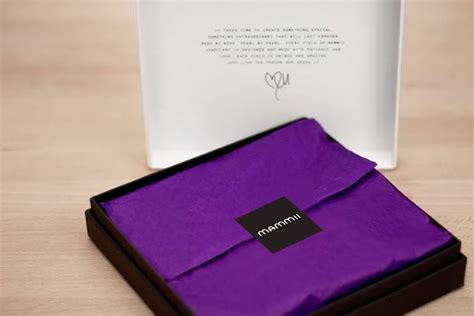Mammii Jewellery Packaging on Packaging of the World - Creative Package Design Gallery Fashion ...