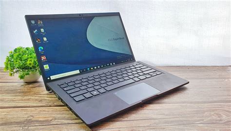 ASUS ExpertBook B1 B1400 Review - Tough business laptop that covers all ...