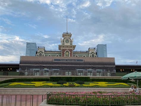 PHOTOS: Main Street Train Station of the Walt Disney World Railroad ...