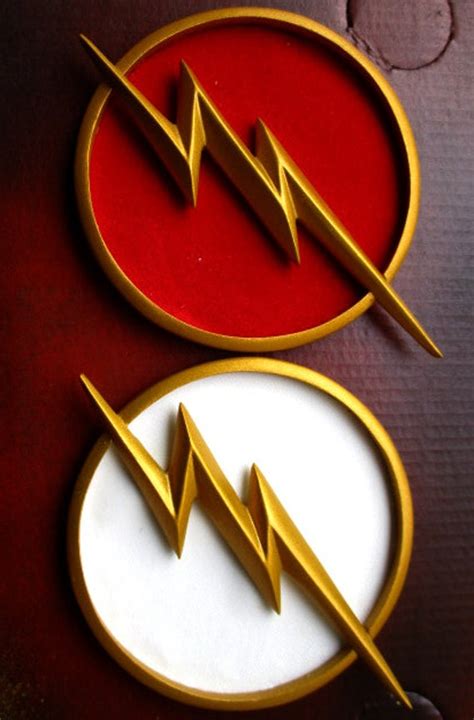 cw The Flash chest resin emblem season 1 2 New by STACEYPROPS