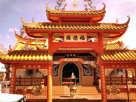 pictures of chinese palaces | ... takes us once again abroad to the Orient and the Country of ...