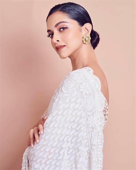 Deepika Padukone (Actress) - Height, Weight, Age, Movies, Biography ...