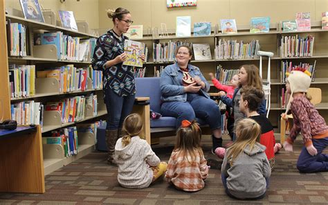 Children Enjoy Story Time at Fairfield Library | FCT News