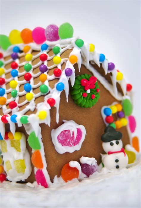 Church hosts Winter Wonderland, Gingerbread House Decorating Contest ...