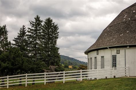 Bubba's Garage: Road Trip: Historic Round Barn and Farm Market