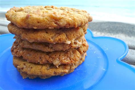 siriously delicious: Banana Pudding Toffee Cookies