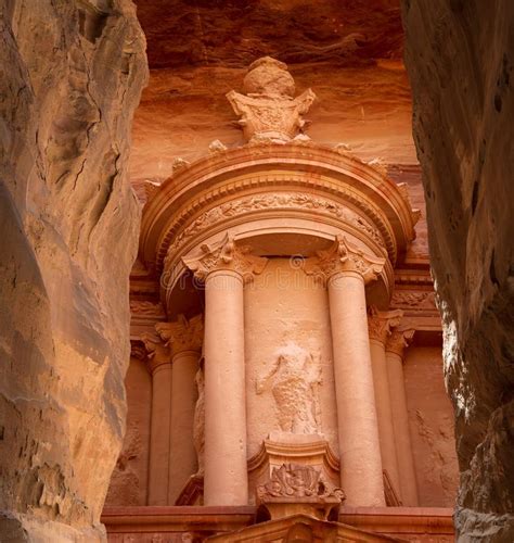 Al Khazneh or the Treasury at Petra, Jordan Stock Photo - Image of ...