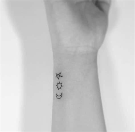 17+ Moon Star Tattoo - SashaFaustino