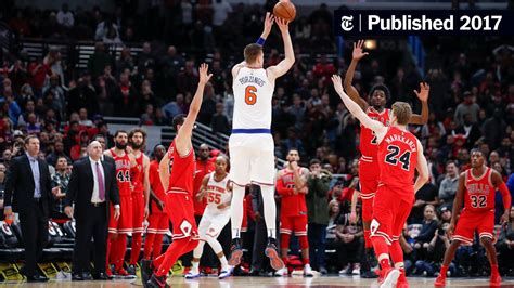 Knicks’ Rally Late, but Can’t Beat Bulls at the Buzzer - The New York Times