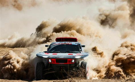 Carlos Sainz Makes History At The Dakar Rally With The Audi RS Q e-tron ...