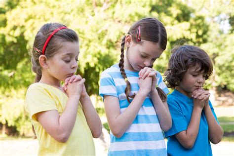 15 Ways to Teach Children to Pray - CATECHIST Magazine