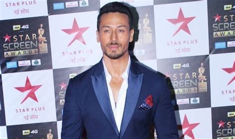 Tiger Shroff Height, Age, Girlfriend, Wife, Family, Biography & More ...