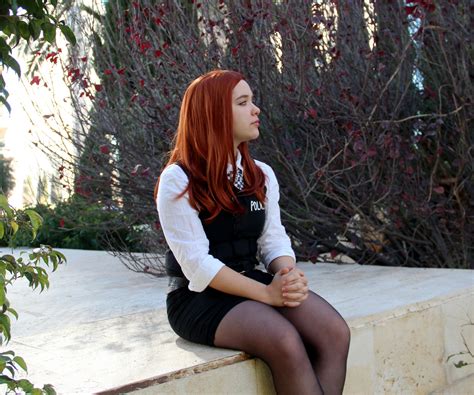 Amy Pond Cosplay : 5 Steps - Instructables