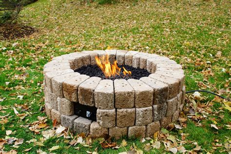 35 DIY Outdoor Fireplace, Fire Pit, and Tabletop Fire Ideas