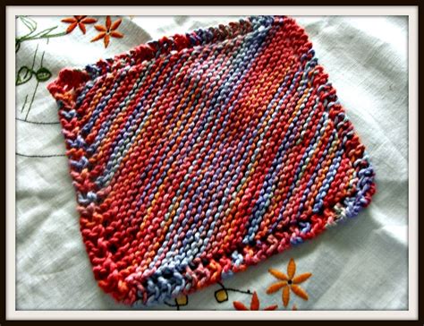 How To Knit A Dishcloth: A Step by Step Tutorial With Pattern Included | Knitted washcloth ...