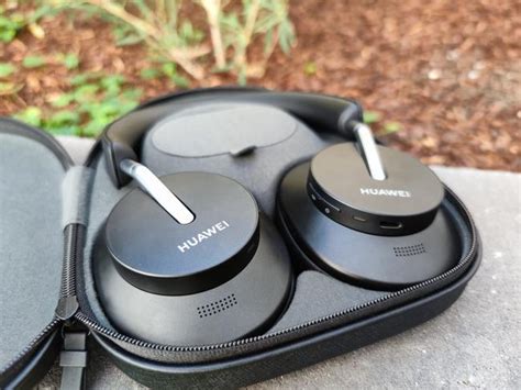 Huawei FreeBuds Studio review: Spectacular sound and stylish to boot | 7NEWS