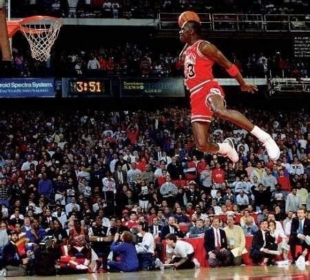 Micheal Jordan fly dunk..so high so far. | Michael jordan slam dunk, Michael jordan, Michael ...