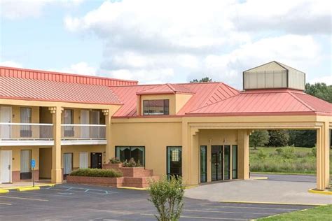 SUPER 8 BY WYNDHAM MADISON/RIDGELAND AREA - Prices & Motel Reviews (MS)