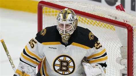 Linus Ullmark keeping Bruins’ 2022-23 successes, failures in ...