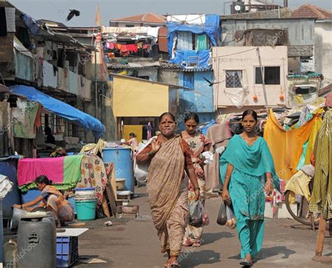 Life in slums of Mumbai – Stock Editorial Photo © Malgorzata_Kistryn ...