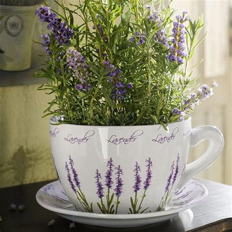 25 Lavender Home Decorating Ideas - Shelterness