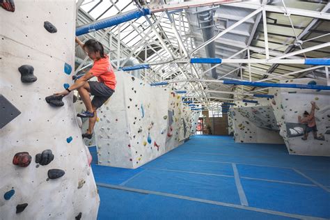 The Arch Climbing Wall - London indoor bouldering centres