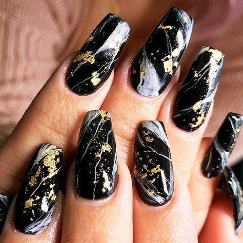 33 Stunning Gold Foil Nail Designs To Make Your Manicure Shine | Marble ...