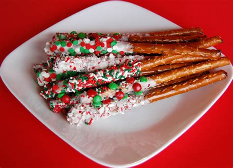 Christmas Pretzel Rods | Cooking Mamas