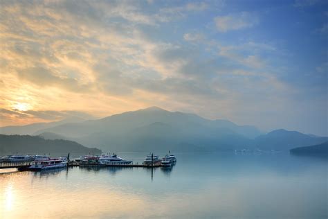 Sunrise at Sun Moon Lake | Copyright © Vincent Ting Photogra… | Flickr