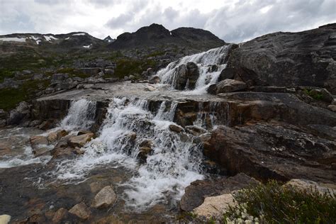 International Falls, White Pass, Yukon. [4000x6000] oc : r/TrueNorthPictures