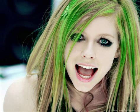 Avril Lavigne Smile Wallpapers - Wallpaper Cave