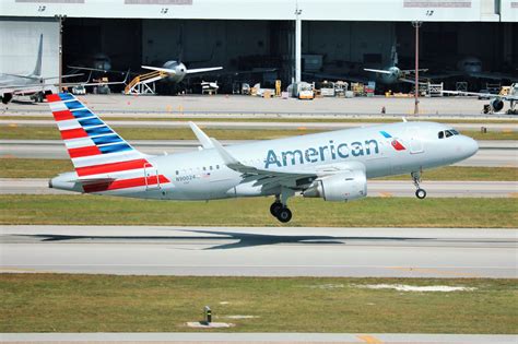 American Airlines A319 | American airlines, American, Airlines